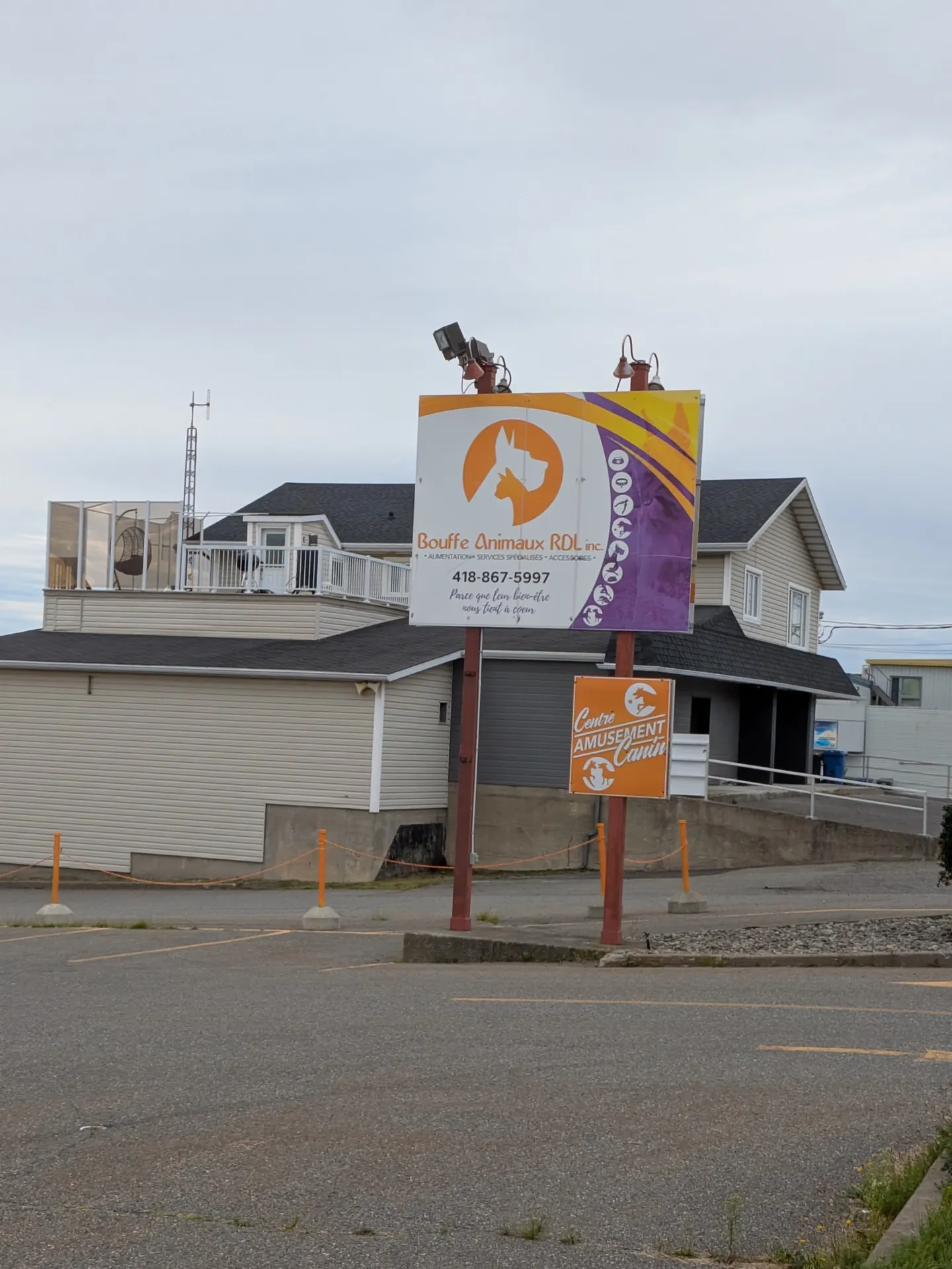 The Bouffe Animaux RDL roadside sign in Rivière-du-Loup